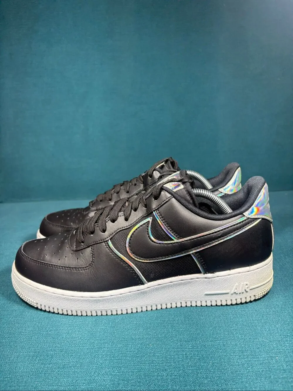 Nike Air Force 1 07 Essential Black Iridescent Holographic Mens 10.5 AT6147-001